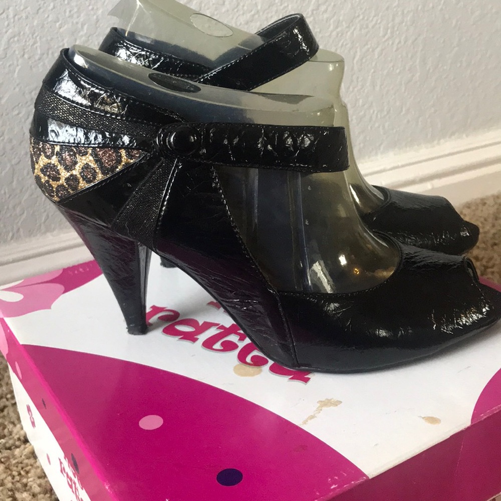 Not Rated Heels Glitter Me Not 8.5